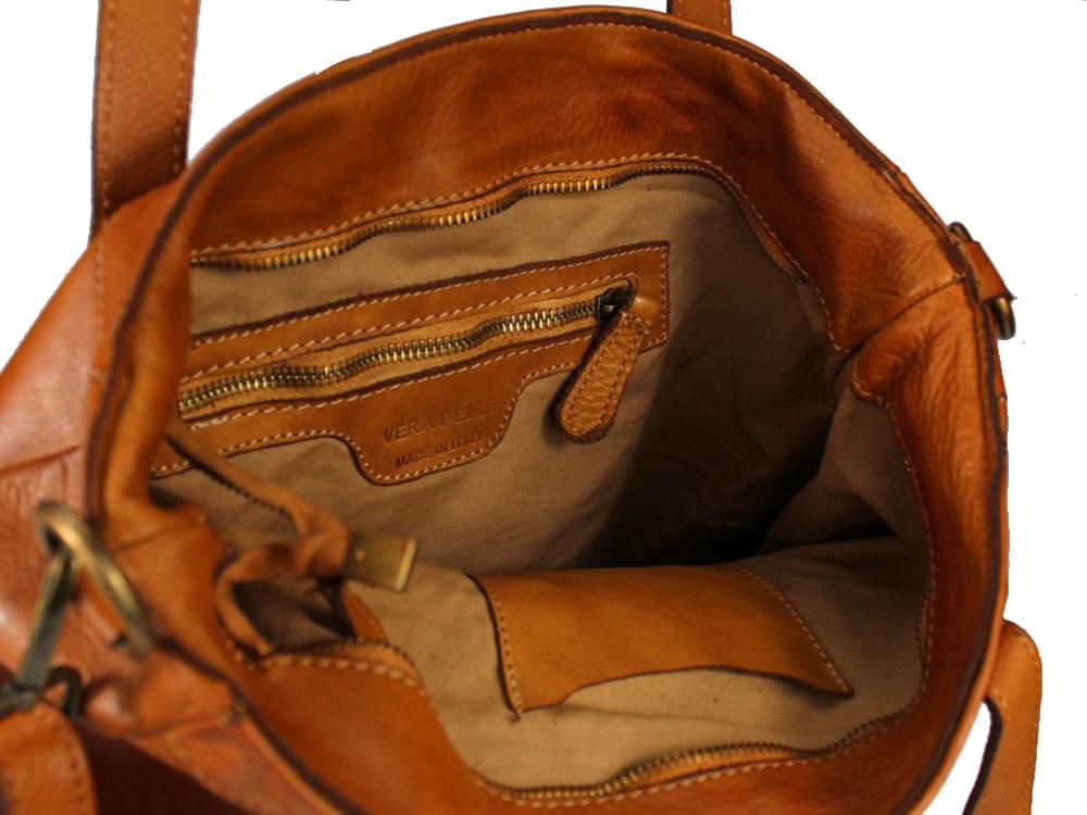 Firenze - sleek, smooth, understated high class bag - showing inside