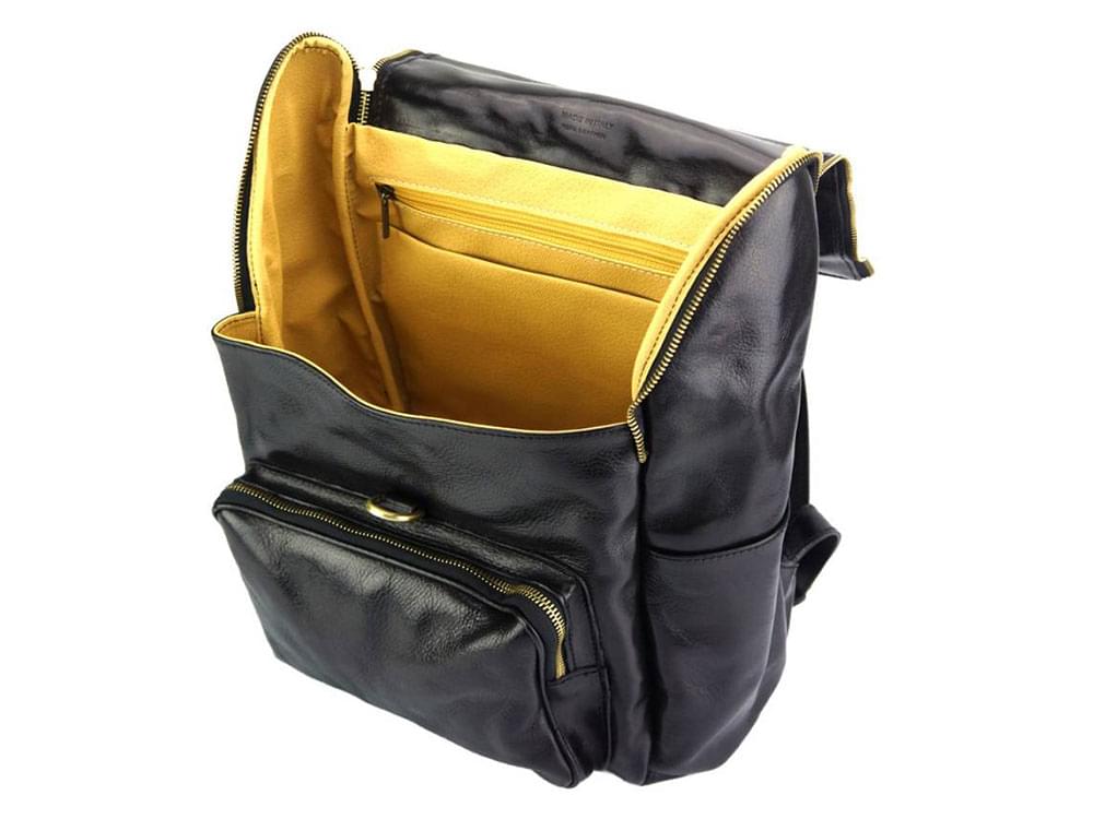 Elva (black) - Perfect rucksack for work and travel