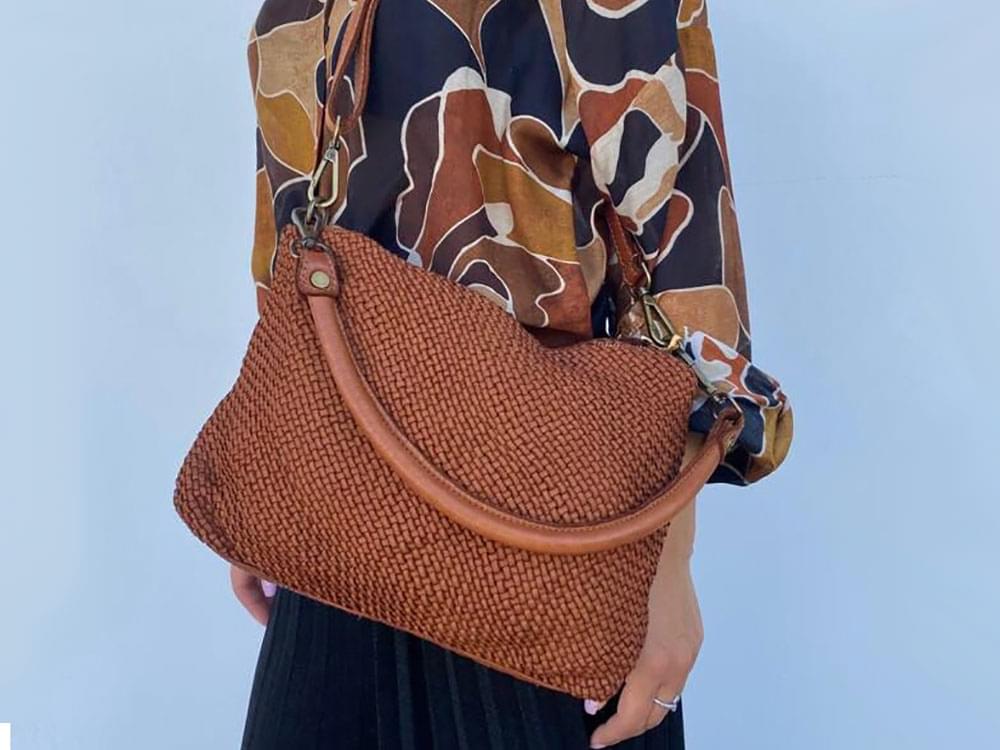 Marsala (tan) - Woven Italian calf leather compact handbag