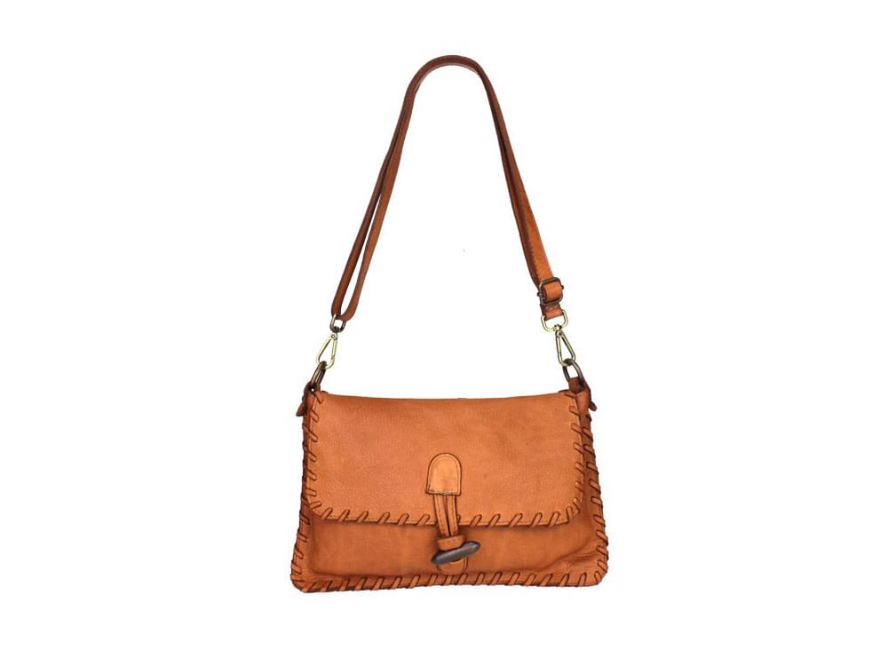 Salara (tan) - A slim, fashionable leather shoulder bag