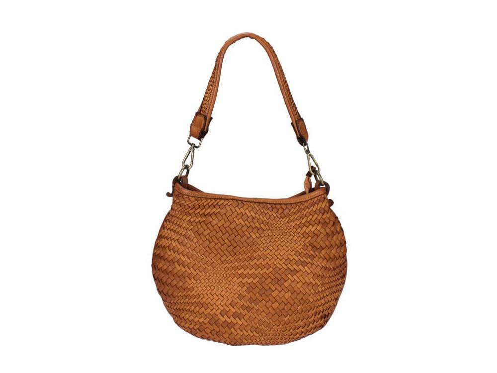Piea (tan) - A slim, fashionable leather shoulder bag