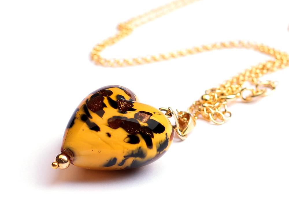 Pantera Pendant - Murano Glass heart on gold chain