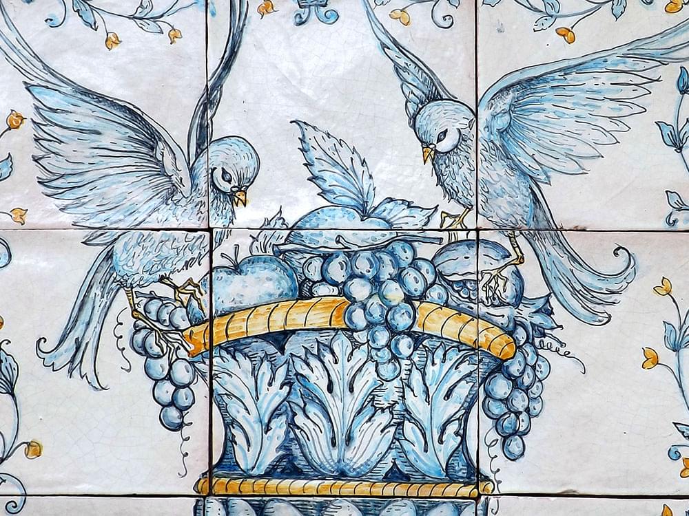 Birds with Fruit - Traditional, Sicilian ceramic tiles - detail of the birds