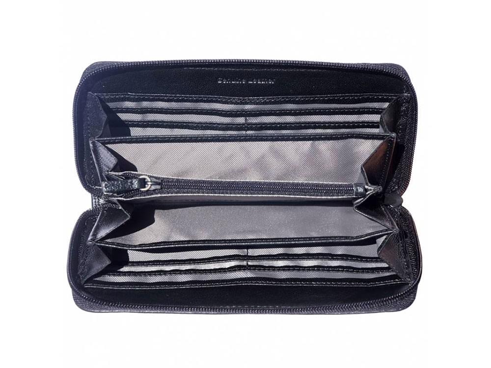 Noemi (black) - Soft and supple leather wallet