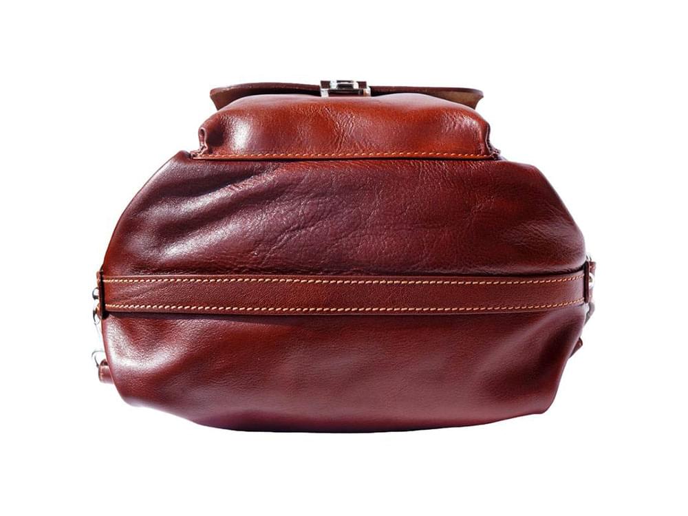 Spoleto (brown) - Multifunctional and stylish bag