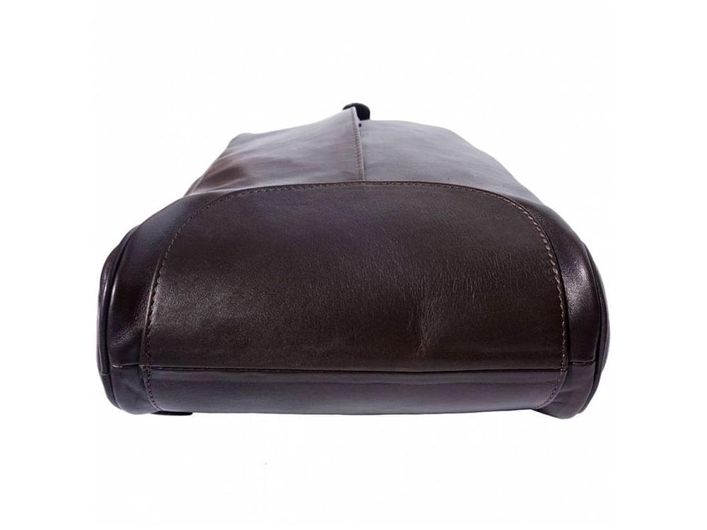 Matera (dark brown) - A sleek, sporty, leather backpack
