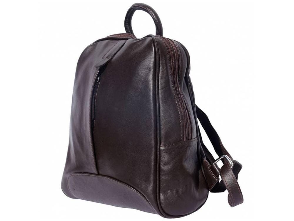 Matera (dark brown) - A sleek, sporty, leather backpack