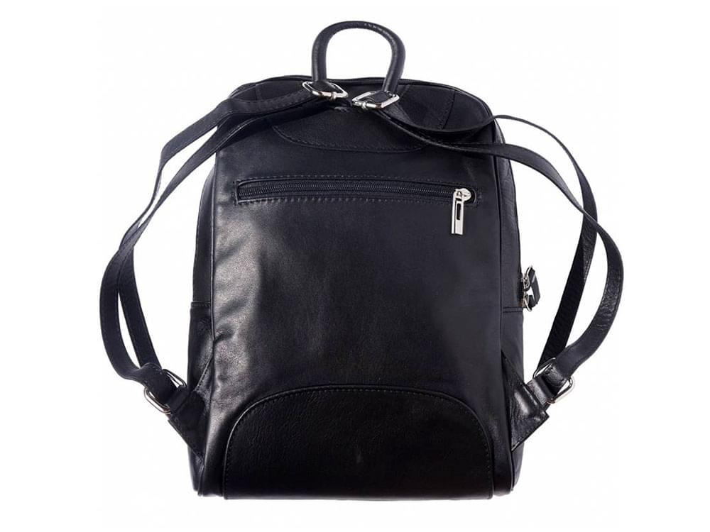 Matera (black) - A sleek, sporty, leather backpack