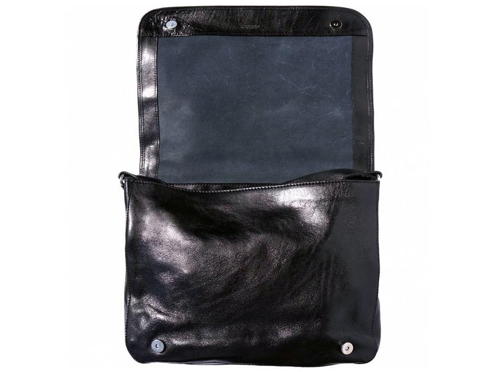 Erice (black) - Large, roomy messenger bag