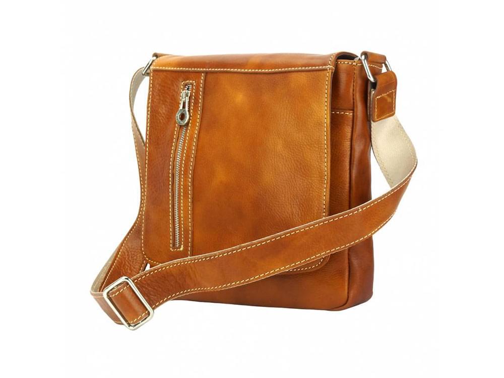 Roana - sleek, classic messenger bag