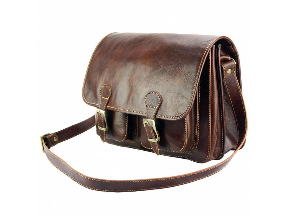 Vasto (brown) - Large, elegant messenger bag