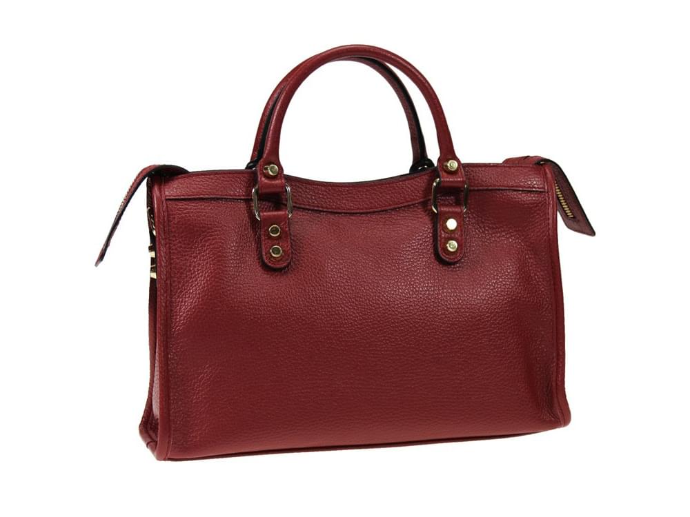 Narni, large (cherry red) - Useful, compact shaped leather bag